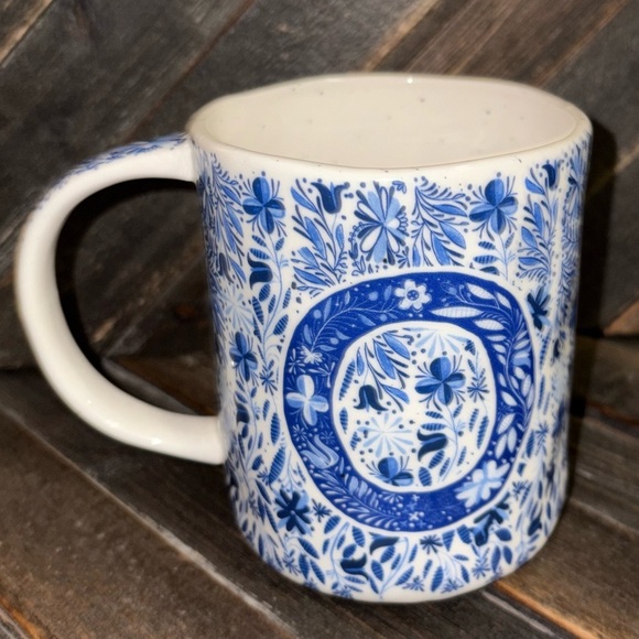 Anthropologie Folksong Monogram Mug Letter O - NEW - Picture 8 of 10